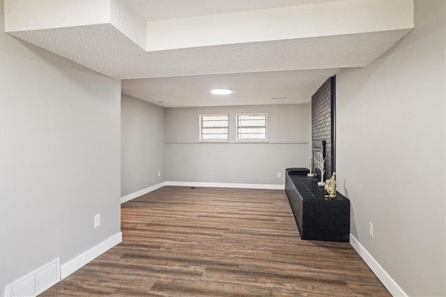 3013 S Taylor Drive, Independence, MO 64055