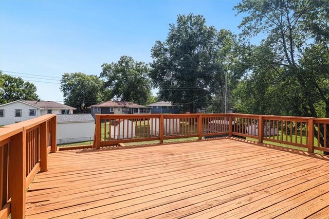 3013 S Taylor Drive, Independence, MO 64055