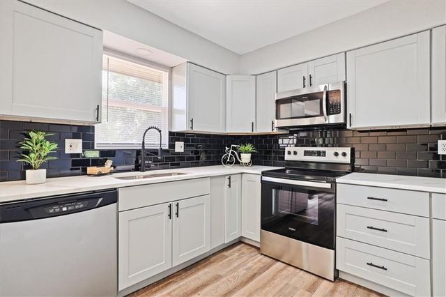 3013 S Taylor Drive, Independence, MO 64055