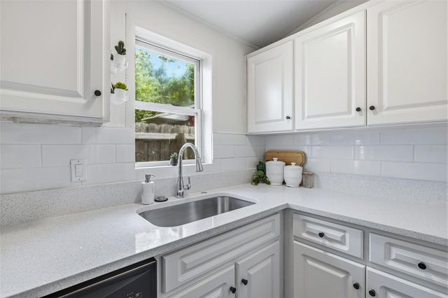 10408 VENTURA AVENUE, Tampa, FL 33619