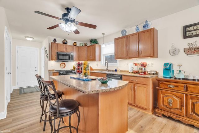 4231 Pine Grove Avenue, Fort Gratiot Twp, MI 48059