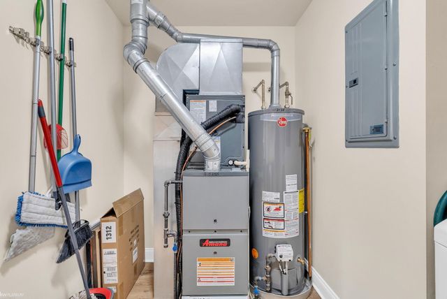 4231 Pine Grove Avenue, Fort Gratiot Twp, MI 48059