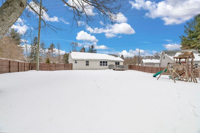 4231 Pine Grove Avenue, Fort Gratiot Twp, MI 48059