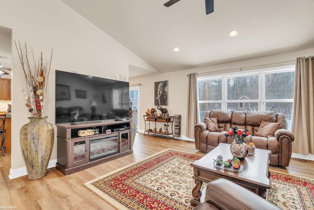 4231 Pine Grove Avenue, Fort Gratiot Twp, MI 48059