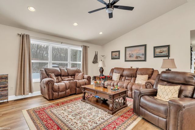 4231 Pine Grove Avenue, Fort Gratiot Twp, MI 48059