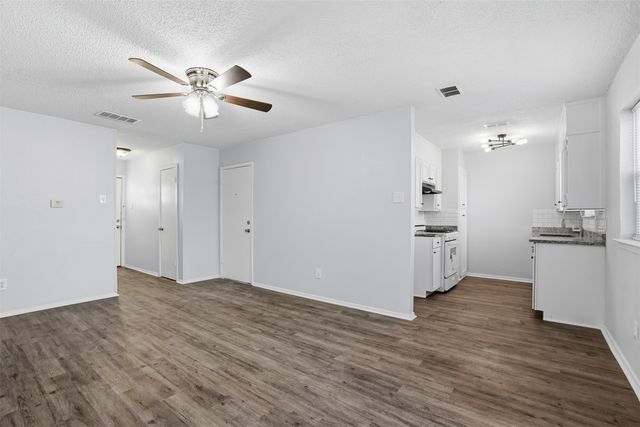 5516 Goodman Avenue, Fort Worth, TX 76107