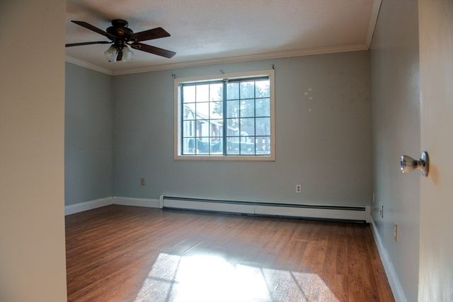 2200 Skyline Dr 4, Lowell, MA 01854