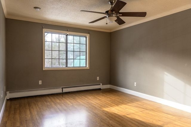 2200 Skyline Dr 4, Lowell, MA 01854