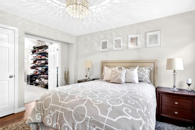 125 Meadow Street, Garden City, NY 11530