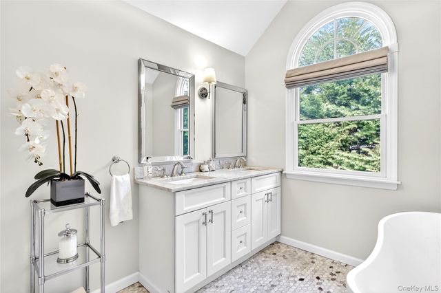 125 Meadow Street, Garden City, NY 11530