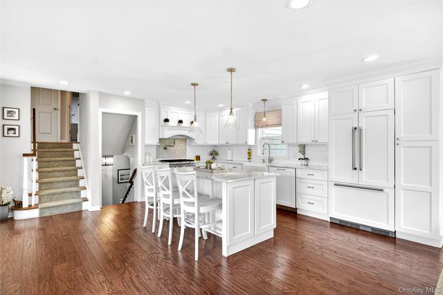 125 Meadow Street, Garden City, NY 11530