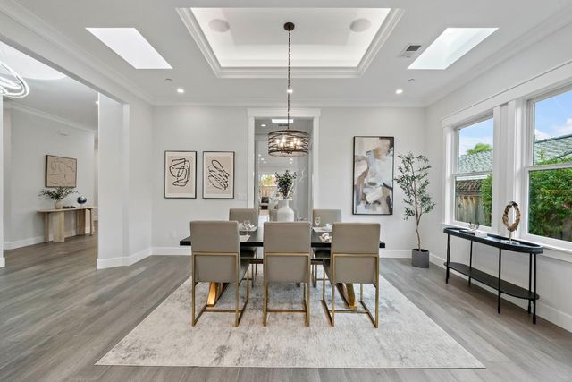 18823 Casa Blanca Lane, Saratoga, CA 95070