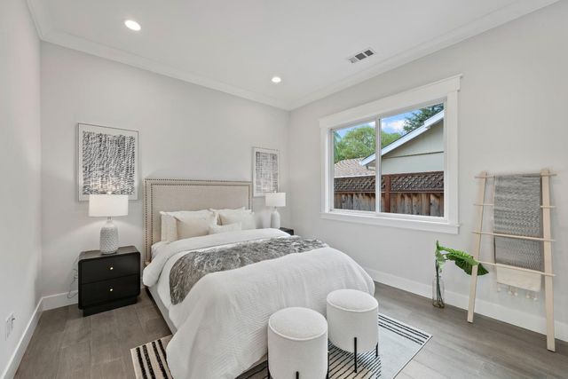 18823 Casa Blanca Lane, Saratoga, CA 95070