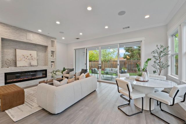 18823 Casa Blanca Lane, Saratoga, CA 95070