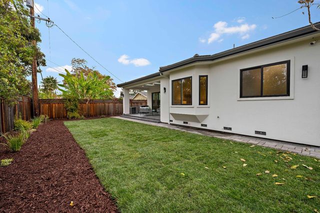 18823 Casa Blanca Lane, Saratoga, CA 95070