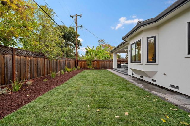 18823 Casa Blanca Lane, Saratoga, CA 95070