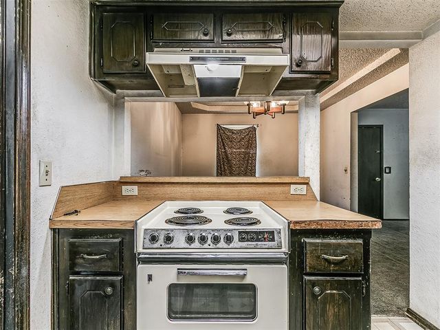 4701 Royal Oak Drive, Oklahoma City, OK 73135