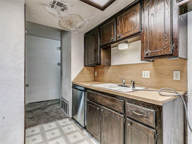 4701 Royal Oak Drive, Oklahoma City, OK 73135