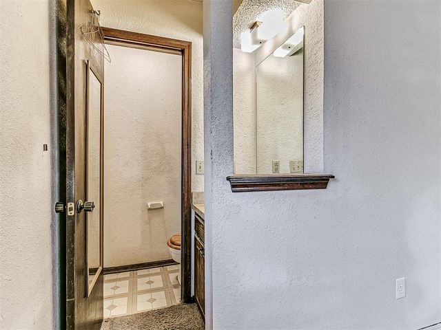 4701 Royal Oak Drive, Oklahoma City, OK 73135