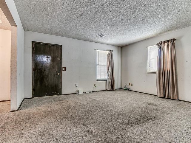 4701 Royal Oak Drive, Oklahoma City, OK 73135