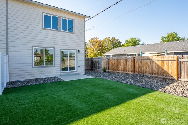 1070 S Grand Drive, Moses Lake, WA 98837