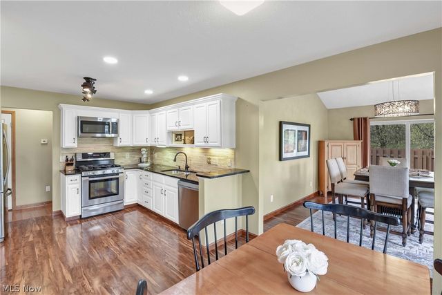 30941 Pepper Mill Court 83B, North Olmsted, OH 44070