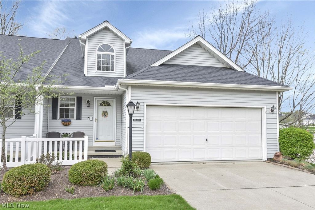 30941 Pepper Mill Court 83B, North Olmsted, OH 44070