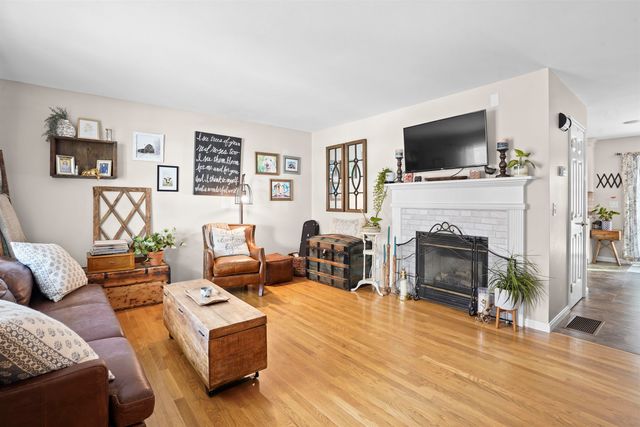 13 Mulberry Lane, Amherst, NH 03031