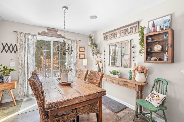 13 Mulberry Lane, Amherst, NH 03031