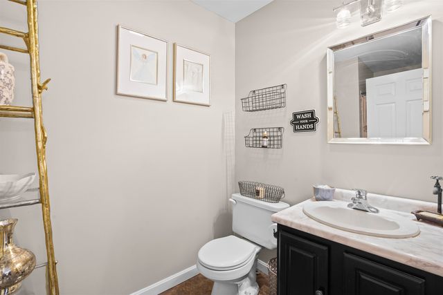 13 Mulberry Lane, Amherst, NH 03031