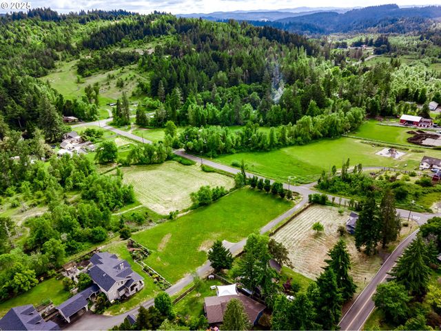 Lorane Hwy 1-3-5-A, Eugene, OR 97405