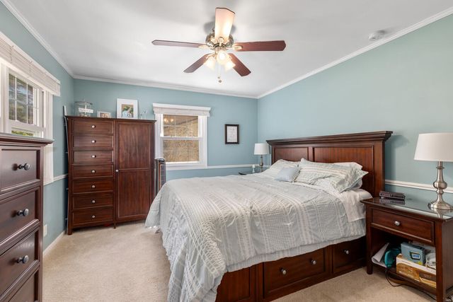 996 Colonial Court, Holland, MI 49423