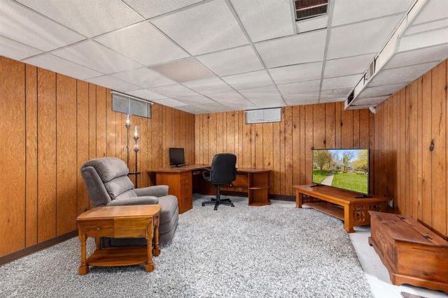 996 Colonial Court, Holland, MI 49423