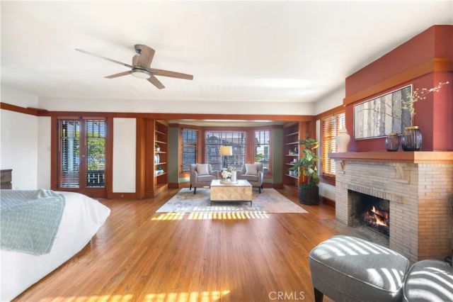 2303 E Ocean Boulevard, Long Beach, CA 90803