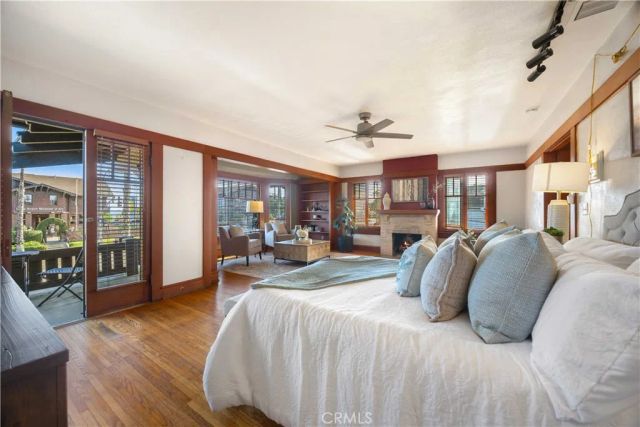 2303 E Ocean Boulevard, Long Beach, CA 90803