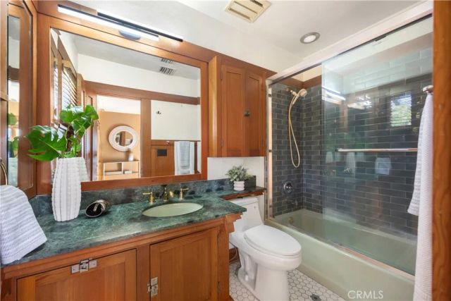 2303 E Ocean Boulevard, Long Beach, CA 90803