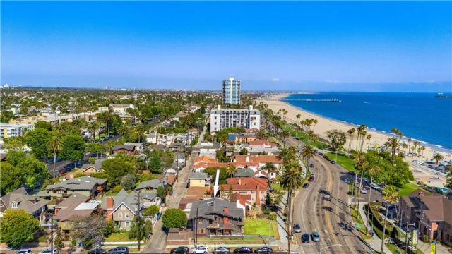 2303 E Ocean Boulevard, Long Beach, CA 90803