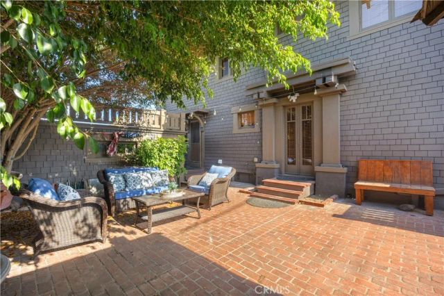 2303 E Ocean Boulevard, Long Beach, CA 90803