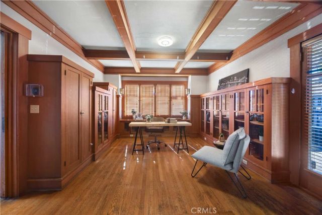 2303 E Ocean Boulevard, Long Beach, CA 90803