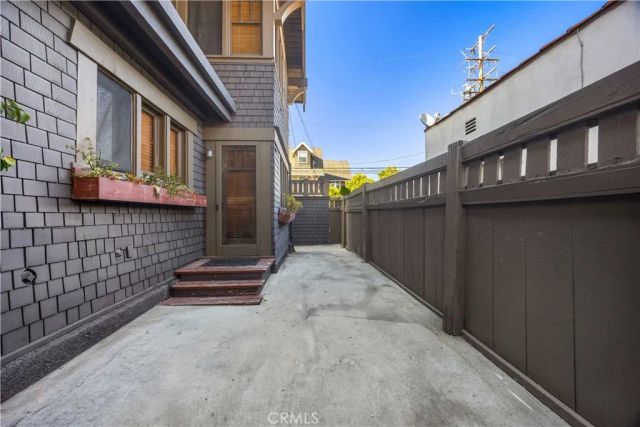 2303 E Ocean Boulevard, Long Beach, CA 90803