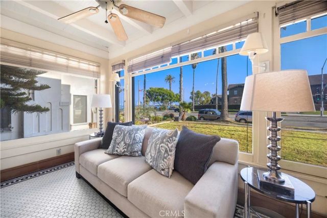 2303 E Ocean Boulevard, Long Beach, CA 90803