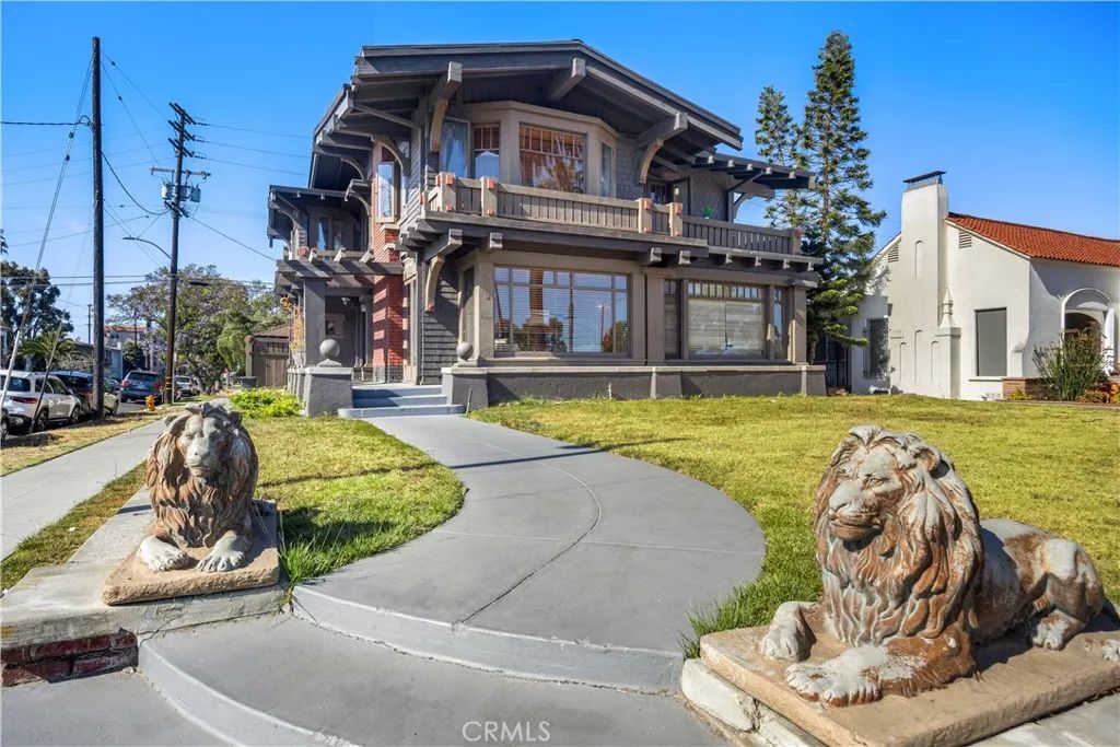 2303 E Ocean Boulevard, Long Beach, CA 90803