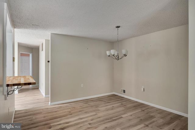 98 PINE OAK BLVD, Barnegat, NJ 08005