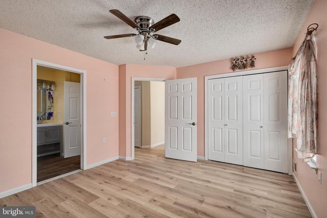 98 PINE OAK BLVD, Barnegat, NJ 08005