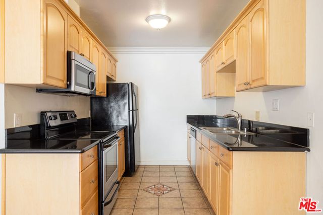 2616 5th Street 210, Santa Monica, CA 90405