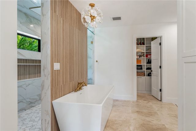 240 Sea Gull Avenue, Vero Beach, FL 32960