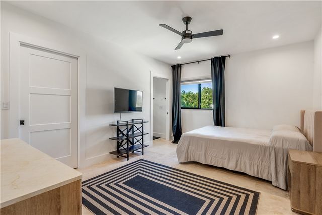 240 Sea Gull Avenue, Vero Beach, FL 32960