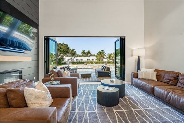 240 Sea Gull Avenue, Vero Beach, FL 32960