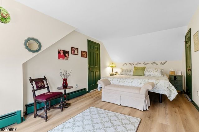 18 Farview Dr, Clinton Twp., NJ 08801