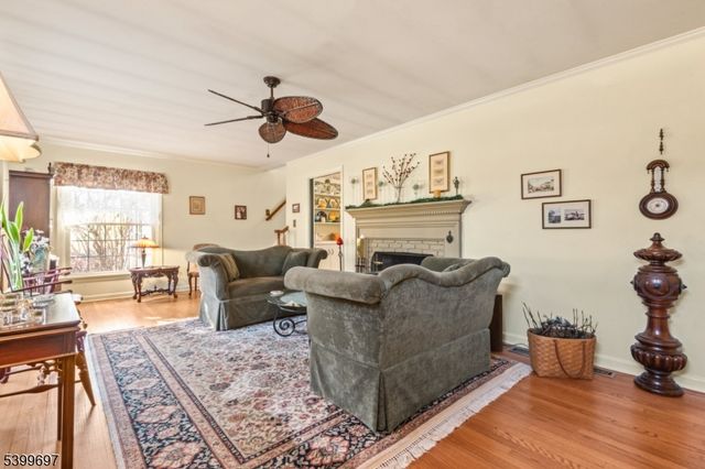 18 Farview Dr, Clinton Twp., NJ 08801